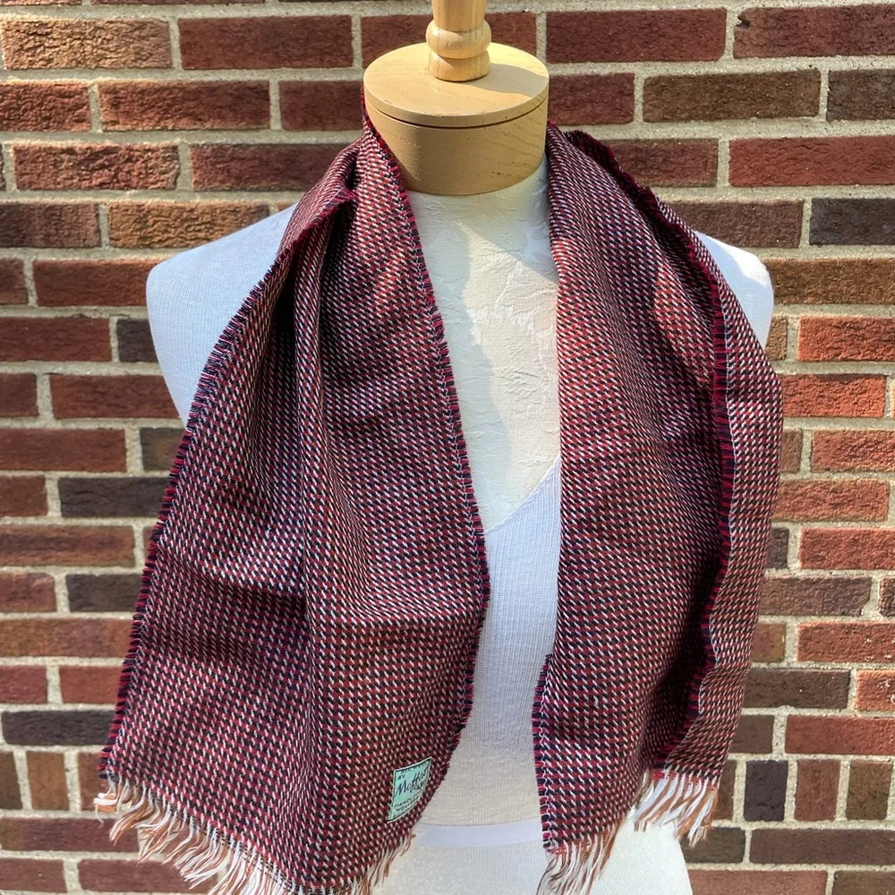 Moffat 100% Wool Handloom Scarf - Picture 5 of 5